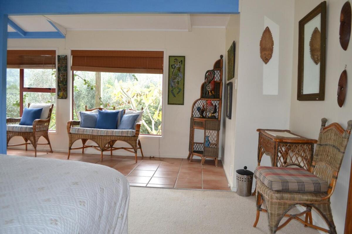 Great Barrier Oasis Lodge Tryphena Dış mekan fotoğraf