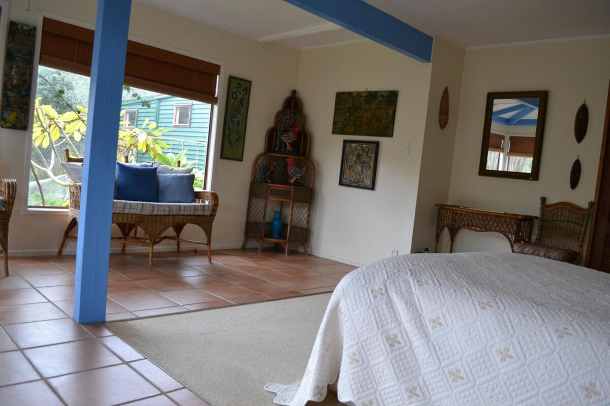 Great Barrier Oasis Lodge Tryphena Dış mekan fotoğraf